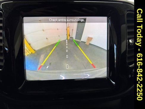 Used 2021 Jeep Compass Limited image 12