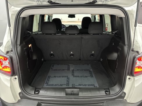 Used 2023 Jeep Renegade Trailhawk image 41