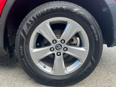 Used 2015 Toyota RAV4 XLE image 10
