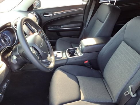 Certified 2021 Chrysler 300 Touring w/ Sport Appearance Package image 9