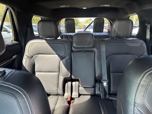 Used 2017 Ford Explorer Limited image 19