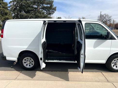 Used 2009 Chevrolet Express 1500 AWD image 10