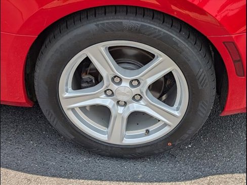 Used 2020 Chevrolet Camaro LT image 9
