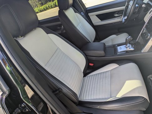 Used 2020 Land Rover Discovery Sport HSE R-Dynamic image 31