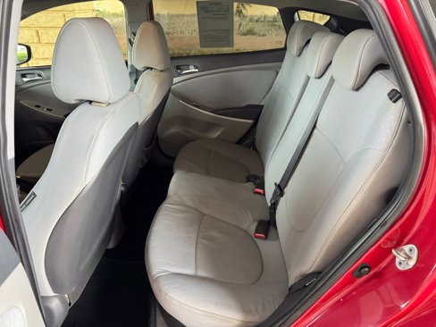 Used 2013 Hyundai Accent SE image 18