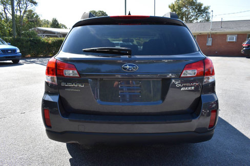 Used 2011 Subaru Outback 2.5i Limited image 6