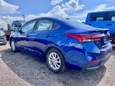 Used 2020 Hyundai Accent SEL image 2
