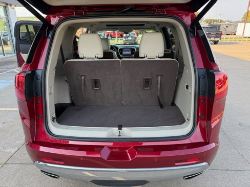 Used 2019 GMC Acadia Denali image 14
