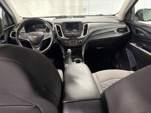 Used 2019 Chevrolet Equinox LT image 3