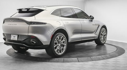 Used 2021 Aston Martin DBX image 9