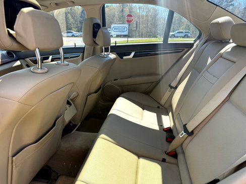 Used 2012 Mercedes-Benz C 250 Sedan image 23