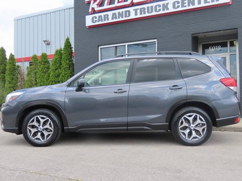 Used 2020 Subaru Forester Premium image 11