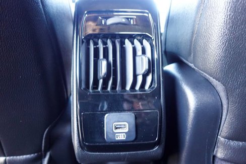 Used 2023 Jeep Compass Limited image 29