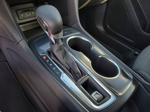 Used 2022 Chevrolet Equinox LT image 12