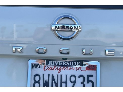 Used 2021 Nissan Rogue SV image 47
