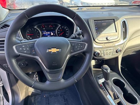 Used 2021 Chevrolet Equinox LT image 17