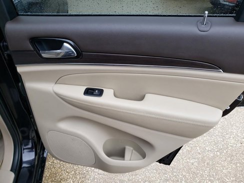 Used 2019 Jeep Grand Cherokee Overland image 26