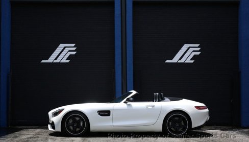 Used 2018 Mercedes-Benz AMG GT Roadster image 2