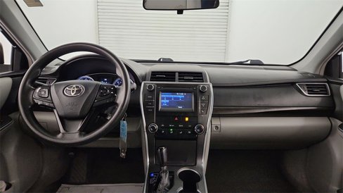Used 2016 Toyota Camry LE image 12
