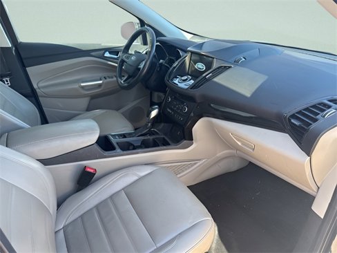 Used 2019 Ford Escape Titanium image 9