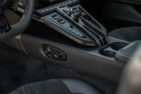 New 2025 Aston Martin V8 Vantage Coupe image 32