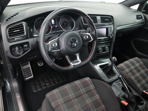 Used 2015 Volkswagen GTI S image 9