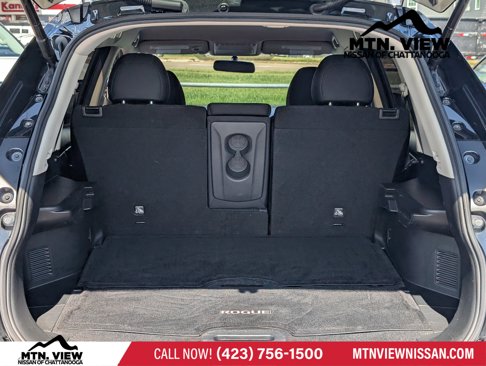 Used 2018 Nissan Rogue SV image 24