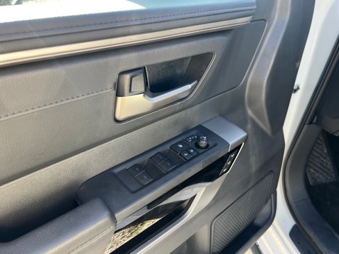 Used 2025 Toyota Tundra Limited image 9