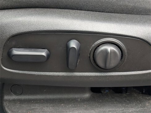 Used 2021 Chevrolet Equinox LT image 26
