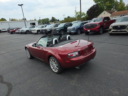 Used 2006 MAZDA MX-5 Miata Sport w/ Suspension Pkg image 8