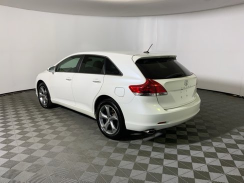 Used 2015 Toyota Venza XLE image 11