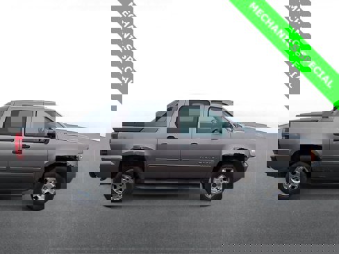 Used 2011 Chevrolet Avalanche LS image 9