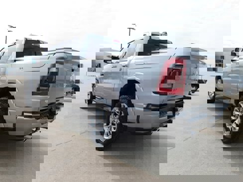 Used 2022 RAM 1500 Laramie w/ Laramie Southwest Edition image 3