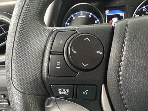 Used 2018 Toyota RAV4 LE image 23