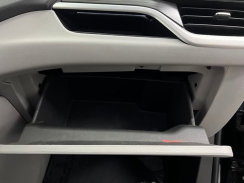 Used 2023 GMC Terrain SLT image 28