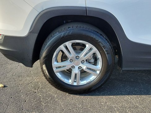 Used 2020 GMC Terrain SLE w/ Driver Convenience Package image 7