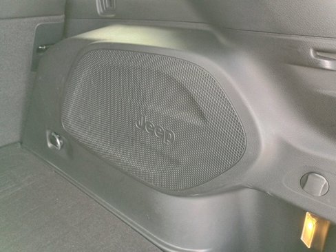 Used 2021 Jeep Cherokee High Altitude image 16