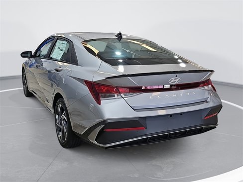New 2025 Hyundai Elantra Sport image 7