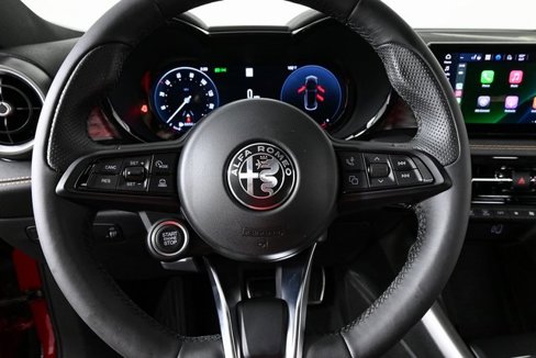 New 2025 Alfa Romeo Tonale w/ Premium Package image 8