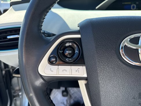 Used 2017 Toyota Prius Four image 14