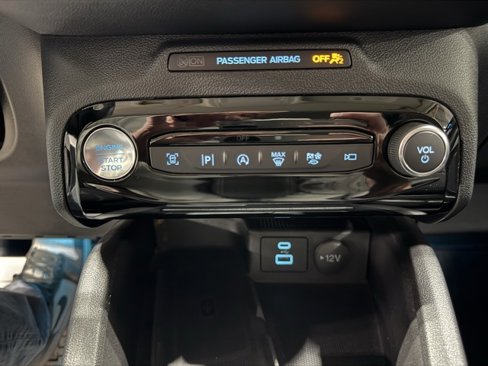 Used 2023 Ford Escape Platinum image 18
