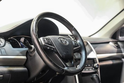 Used 2017 Toyota Camry SE image 24