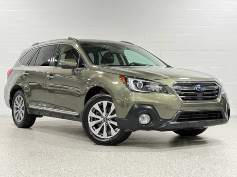 Used 2018 Subaru Outback 3.6R Touring image 4
