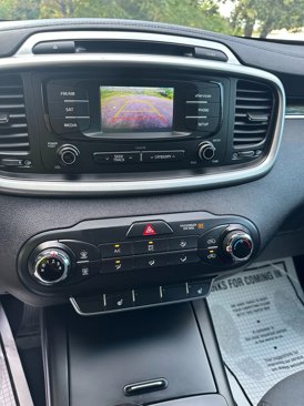 Used 2016 Kia Sorento LX w/ LX Convenience Package image 40