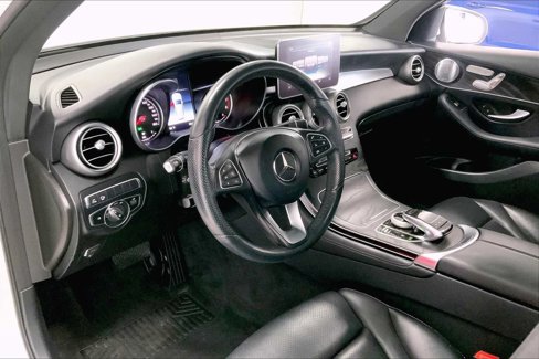 Used 2018 Mercedes-Benz GLC 300 4MATIC image 2