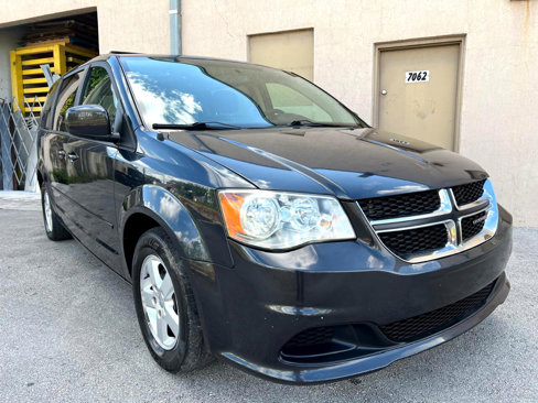 Used 2013 Dodge Grand Caravan SXT image 8