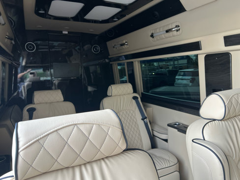 Used 2022 Mercedes-Benz Sprinter 3500 image 12