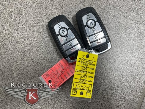 Used 2022 Ford Explorer XLT w/ Equipment Group 202A image 25