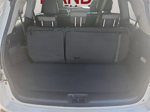Used 2017 Toyota Highlander Plus image 13