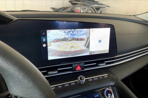 Used 2024 Hyundai Elantra SEL image 25